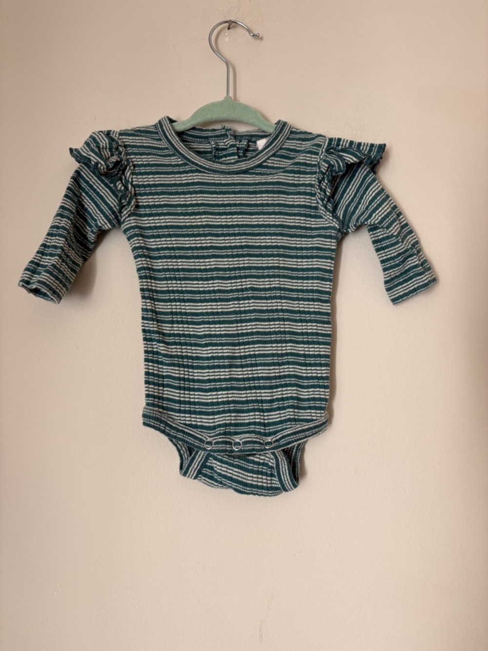 kate quinn Teal Green and White Striped Ruffle-Sleeve Baby One-Piece 3-6M